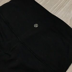 Black lululemon wunder under pants